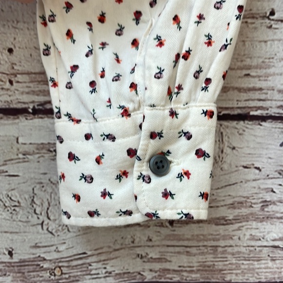 Women's Long-Sleeved Shirt - Picture 4 of 9